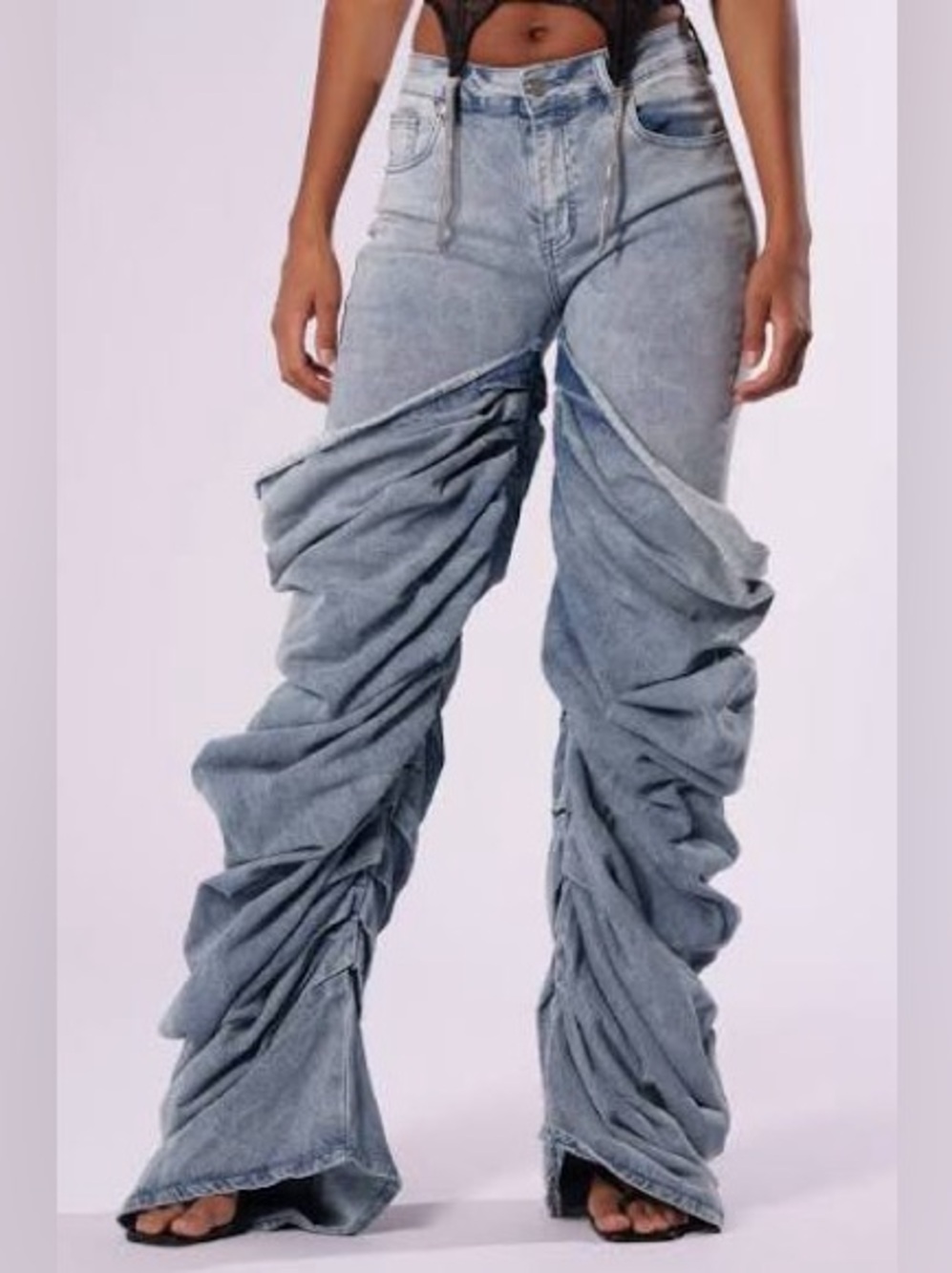 Ruched Light Wash Women’s Jeans - Contemporary Style